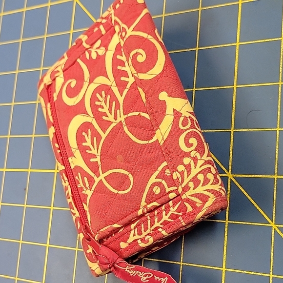 Vera Bradley Quilted Wallet 5.5 x 4 Closed - Picture 9 of 11